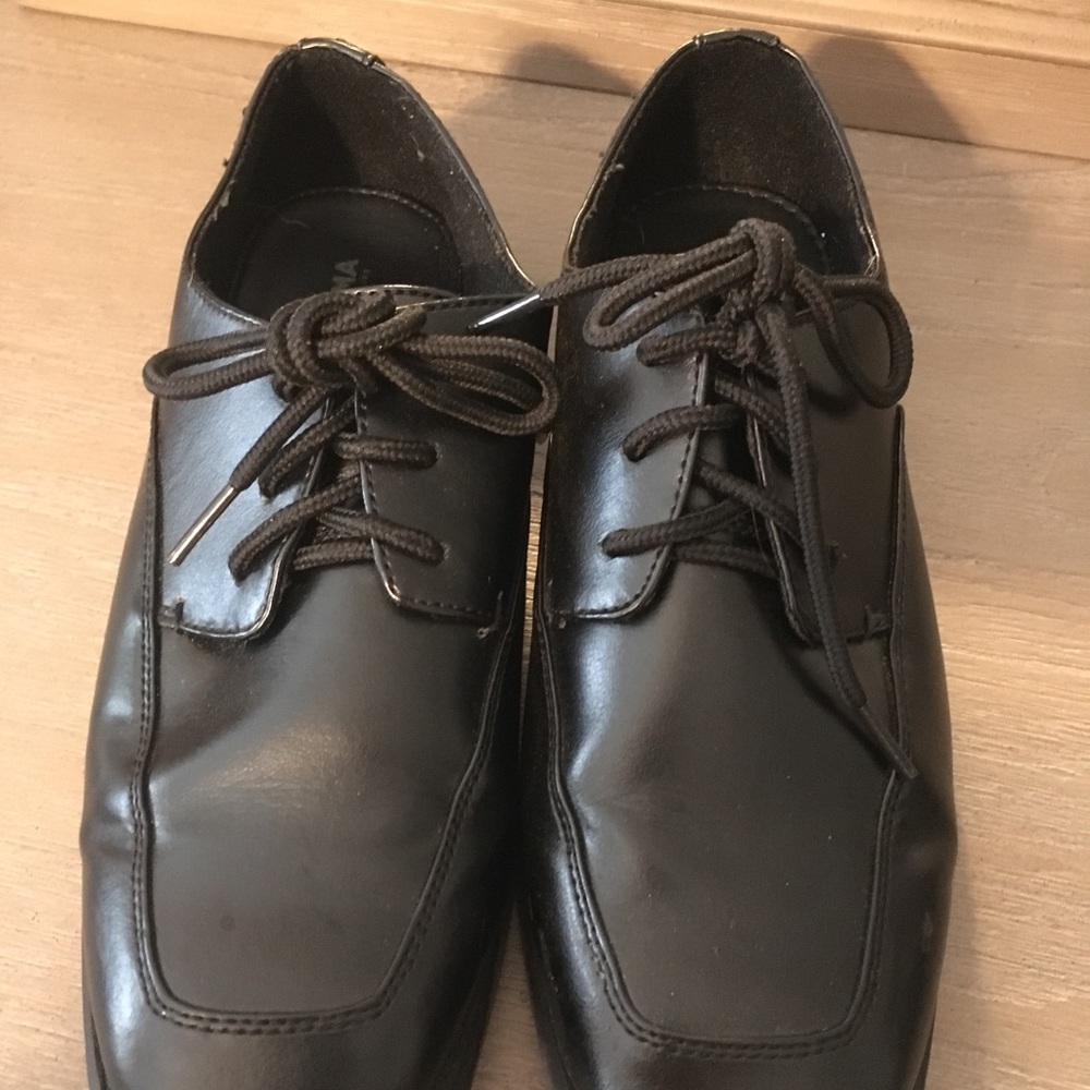 Black dress shoes in perfect shape!
